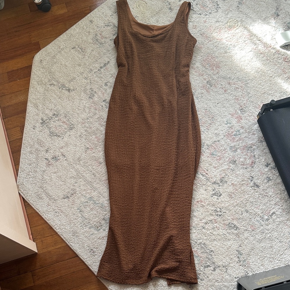 Chic Brown Textured Midi Dress